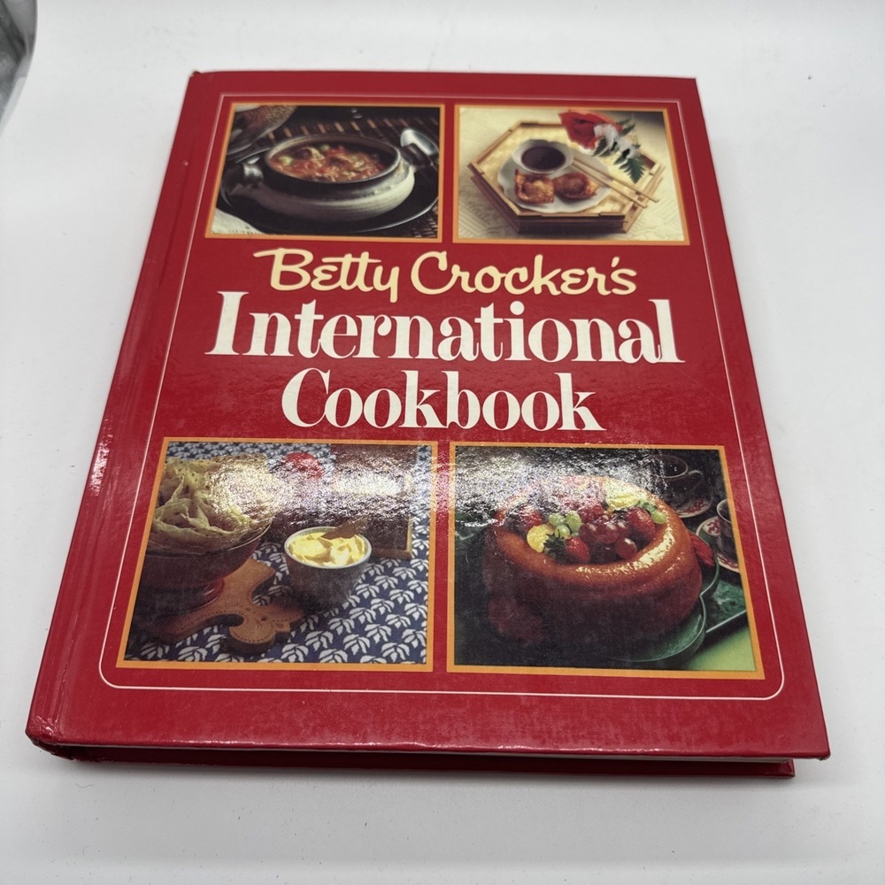 Vintage 1980 Betty Crocker's International Cookbook Red Hardcover Random House